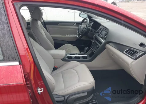 2015 Hyundai Sonata Sport z USA, uszkodzony, nr VIN 5NPE34AF7FH121238